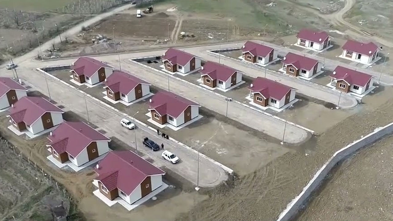 YURTBAŞI KÖYÜ EVLERİ